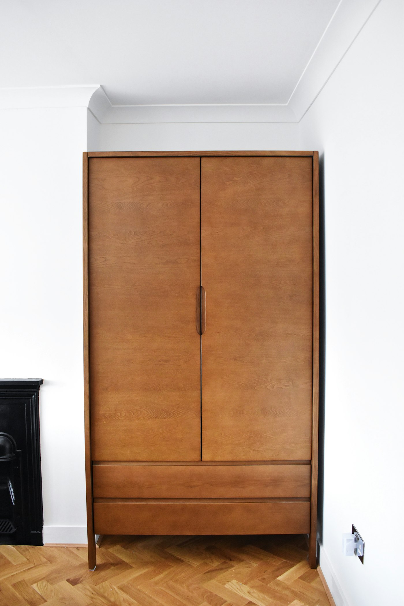 Closets & Wardrobes detail